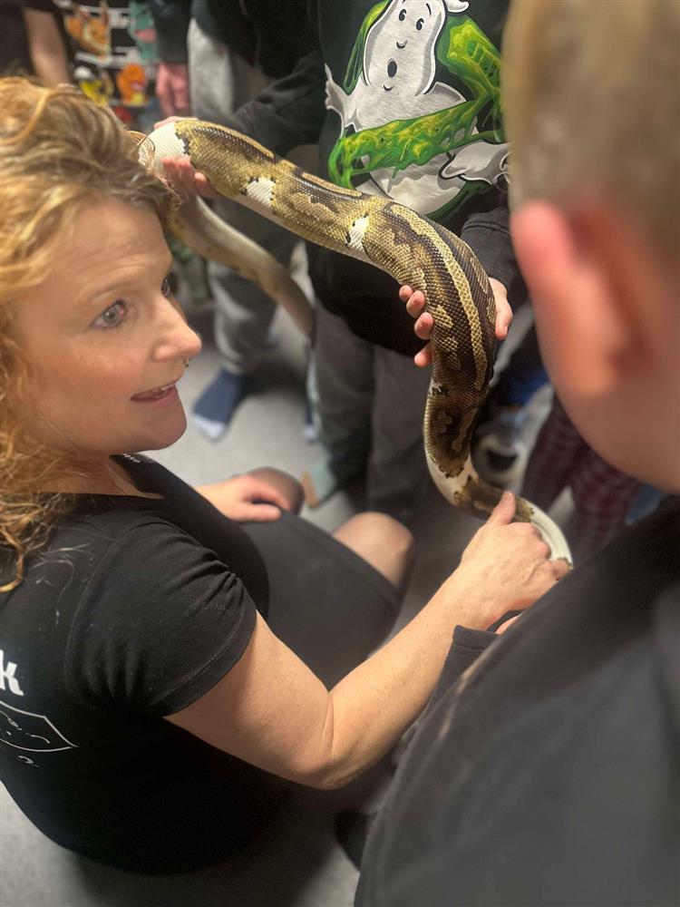 Anja fra Oslo Reptilpark - Klikk for stort bilde