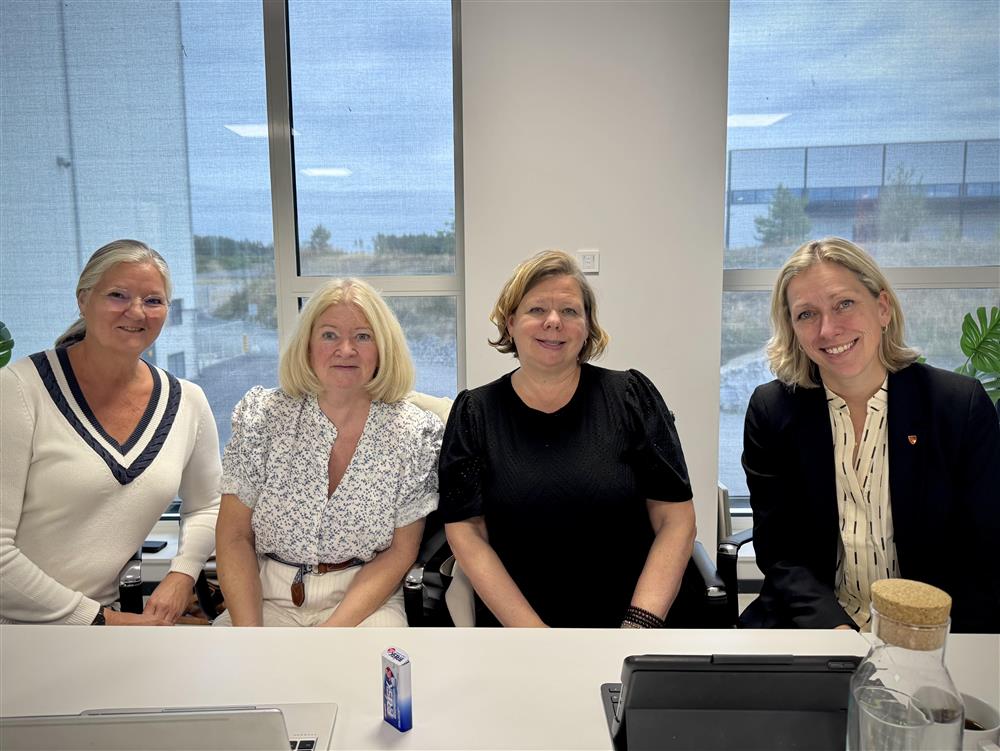 2026.9.4 - IØ regionråd, Britt Gulbrandsen., Sissel Rundblad., Siv Jacobsen og Solveig Olsen, foto Erik Unaas.jpeg - Klikk for stort bilde