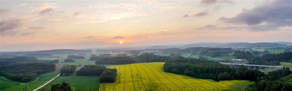 luftfoto over eng - Klikk for stort bilde