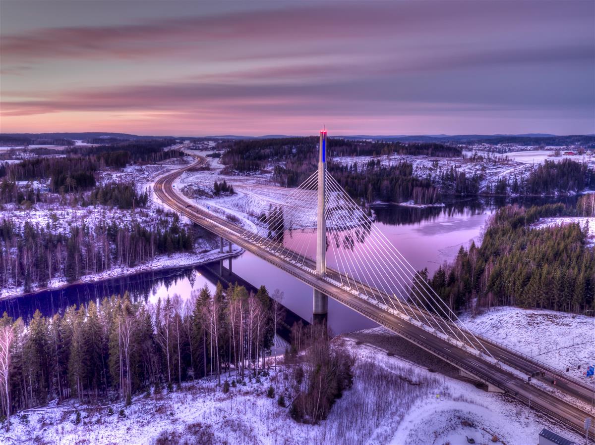 smaalenene bru - Klikk for stort bilde